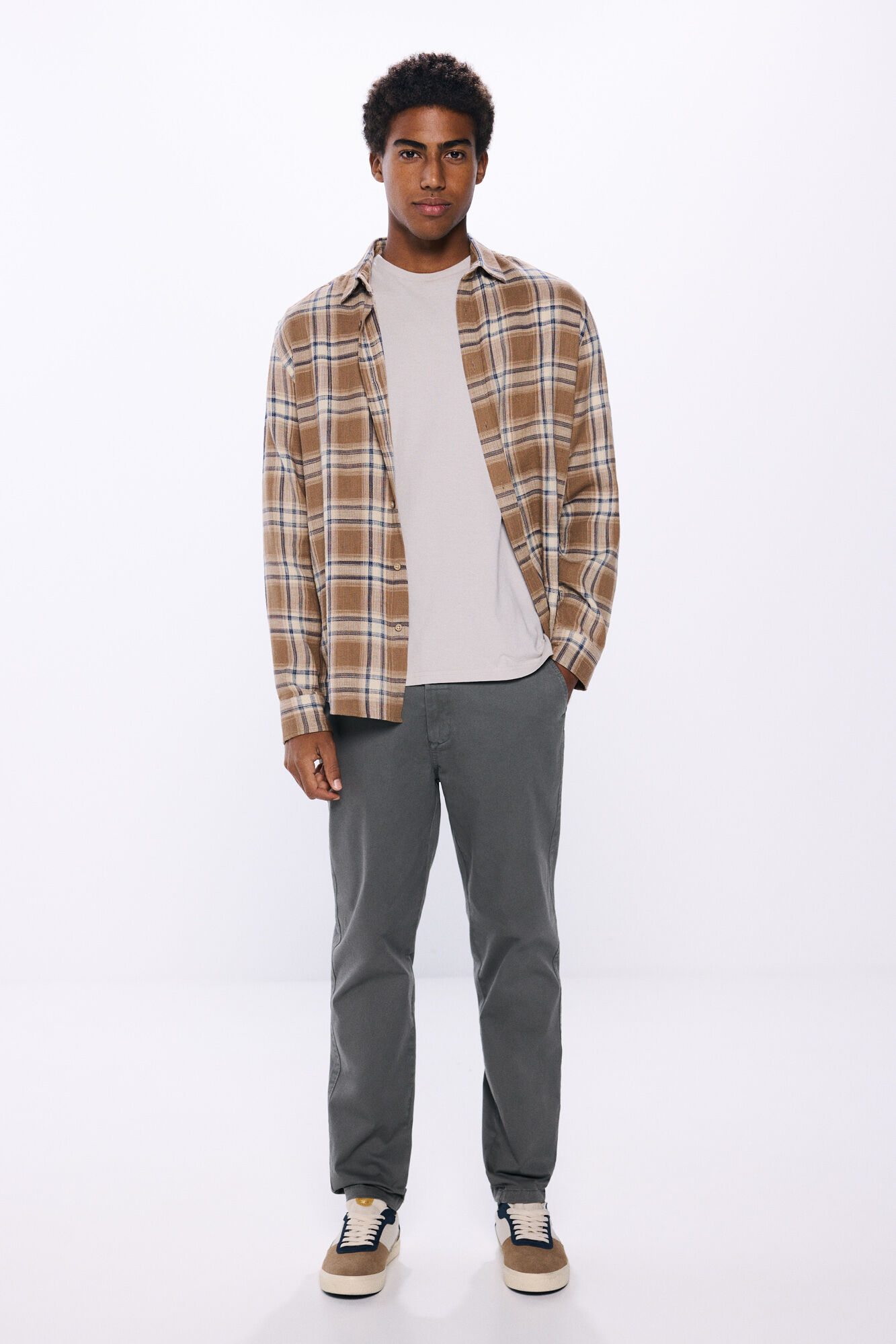 Springfield Pantal&oacute;n chino color lavado relax fit