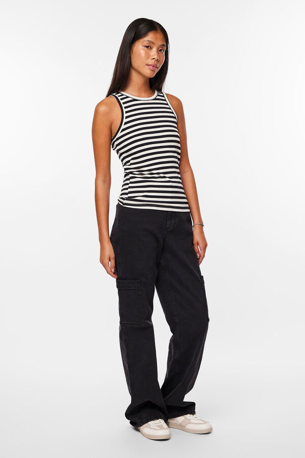 Pieces Camiseta b&aacute;sica de tirantes negro