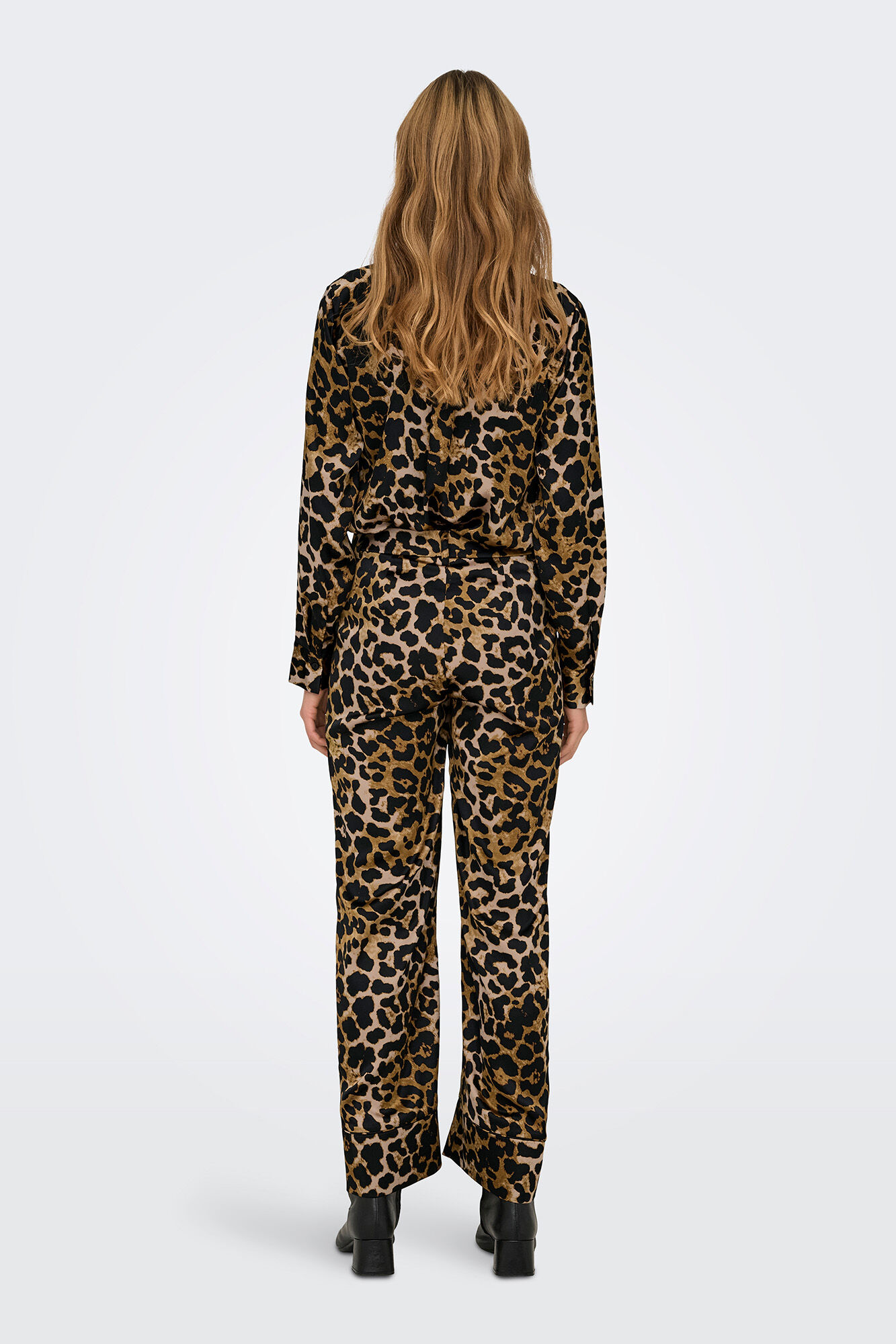 Only Cal&ccedil;as com estampa animal