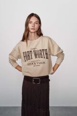 High Spirits Sudadera Cropy nude