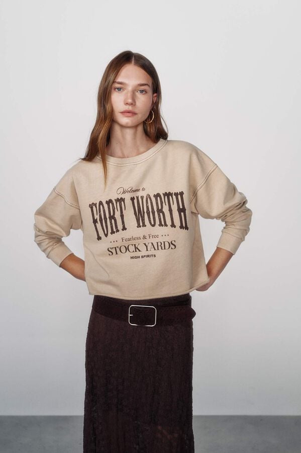 High Spirits Sudadera Cropy nude