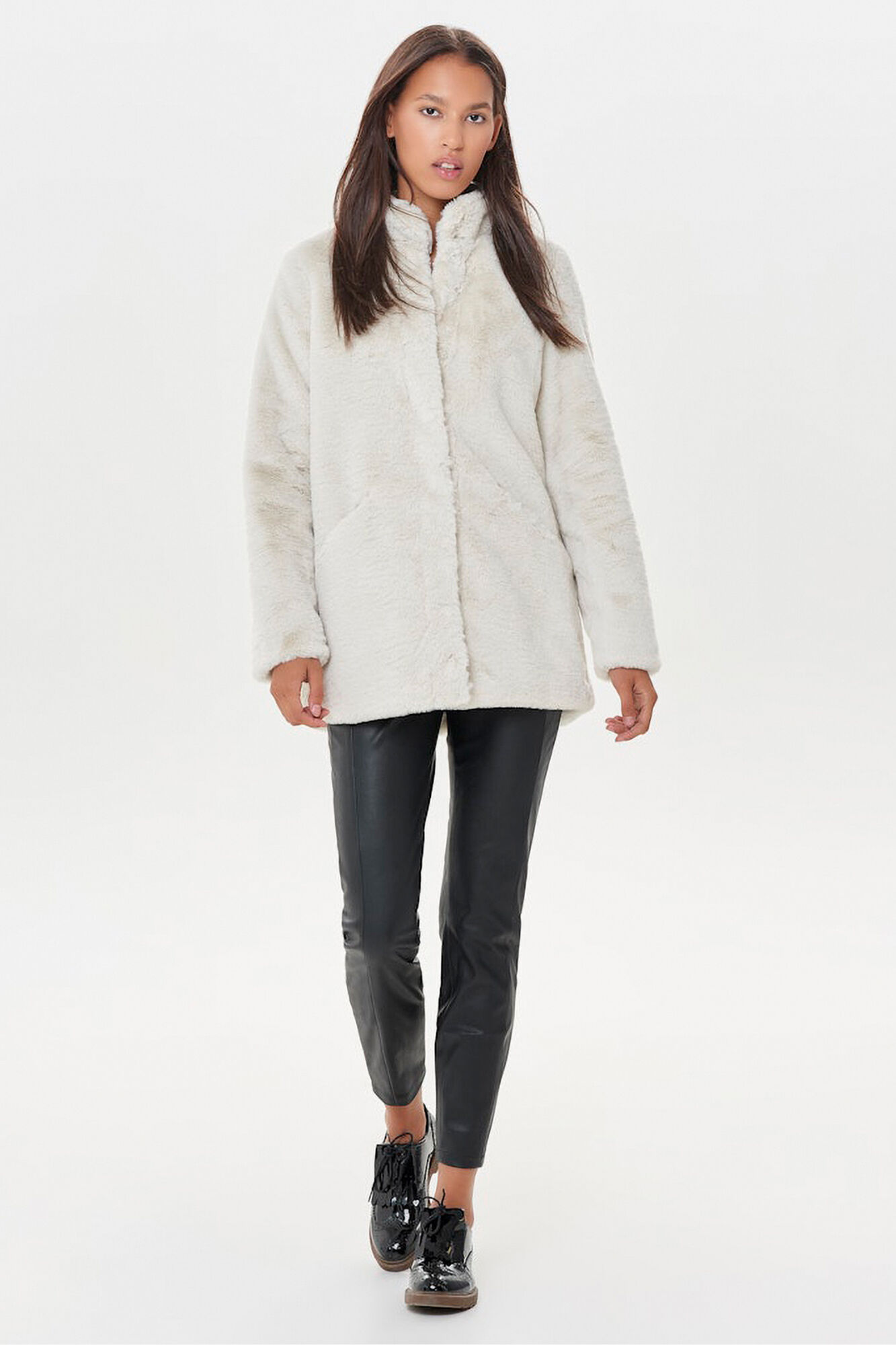 Only Abrigo de pelo sint&eacute;tico