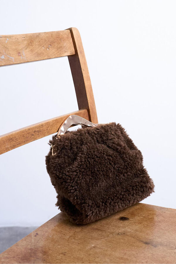 Topshop Bolso de borreguito marr&oacute;n