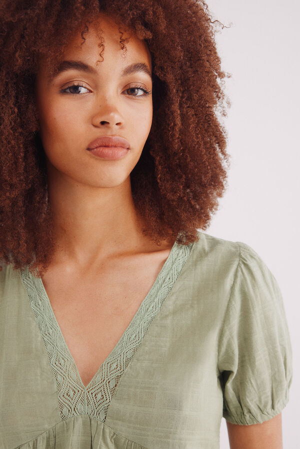 Springfield Blusa decote rendado verde