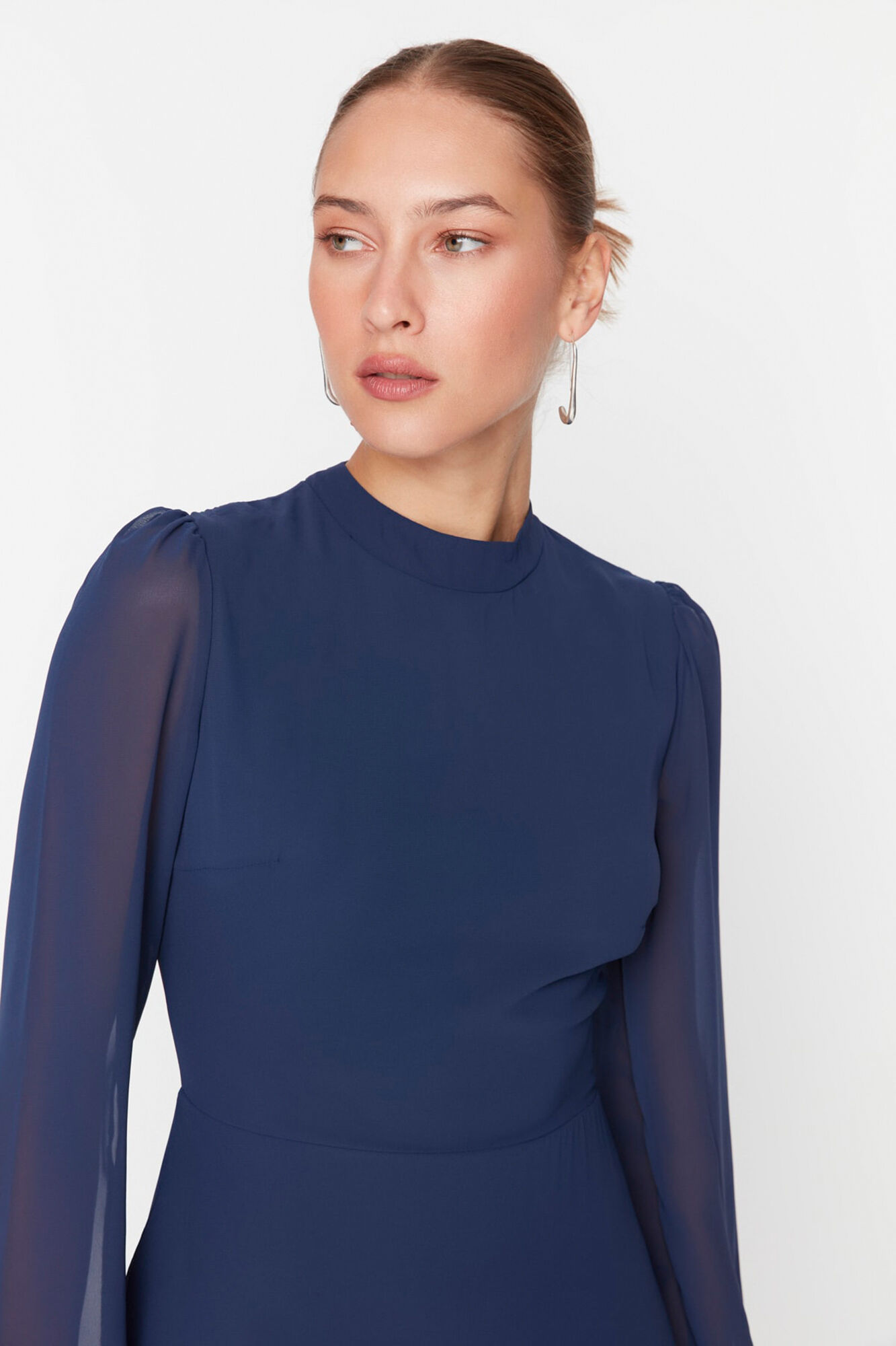 Trendyol Vestido midi de gola alta