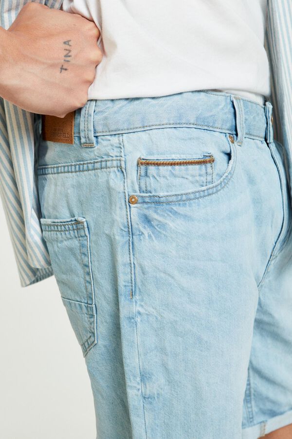 Springfield Bermudas jeans regular leve lavagem clara azul indigo