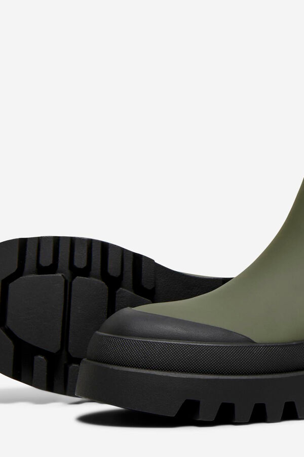Only Botines chelsea de polipiel con suela track verde