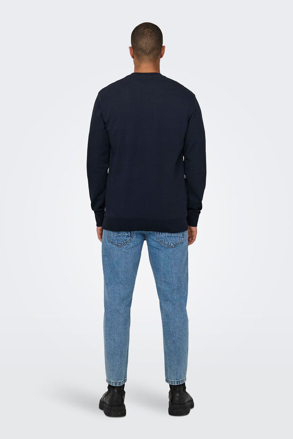 Only & Sons Sweatshirt b&aacute;sica com corte padr&atilde;o preto