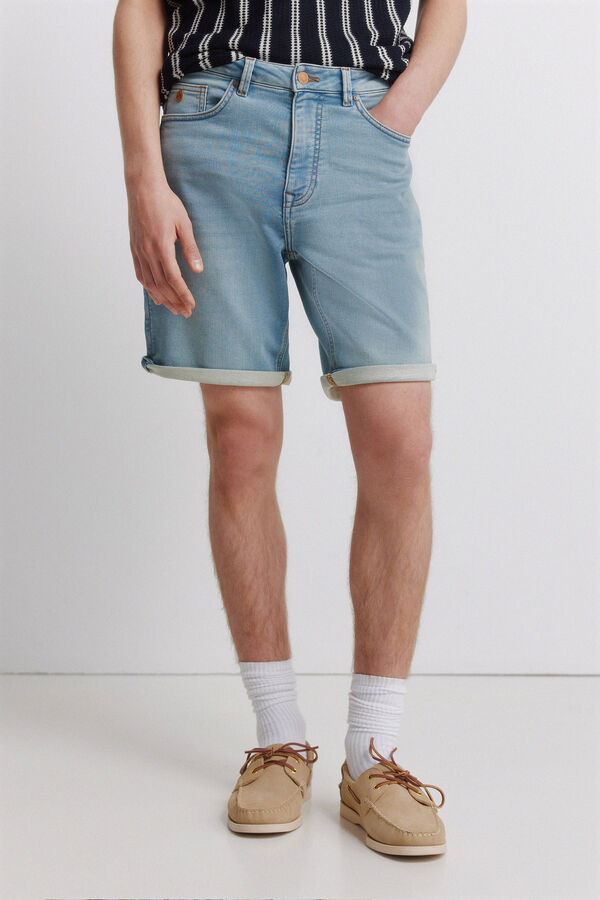 Springfield Bermuda vaquera en knit demim medio claro azul