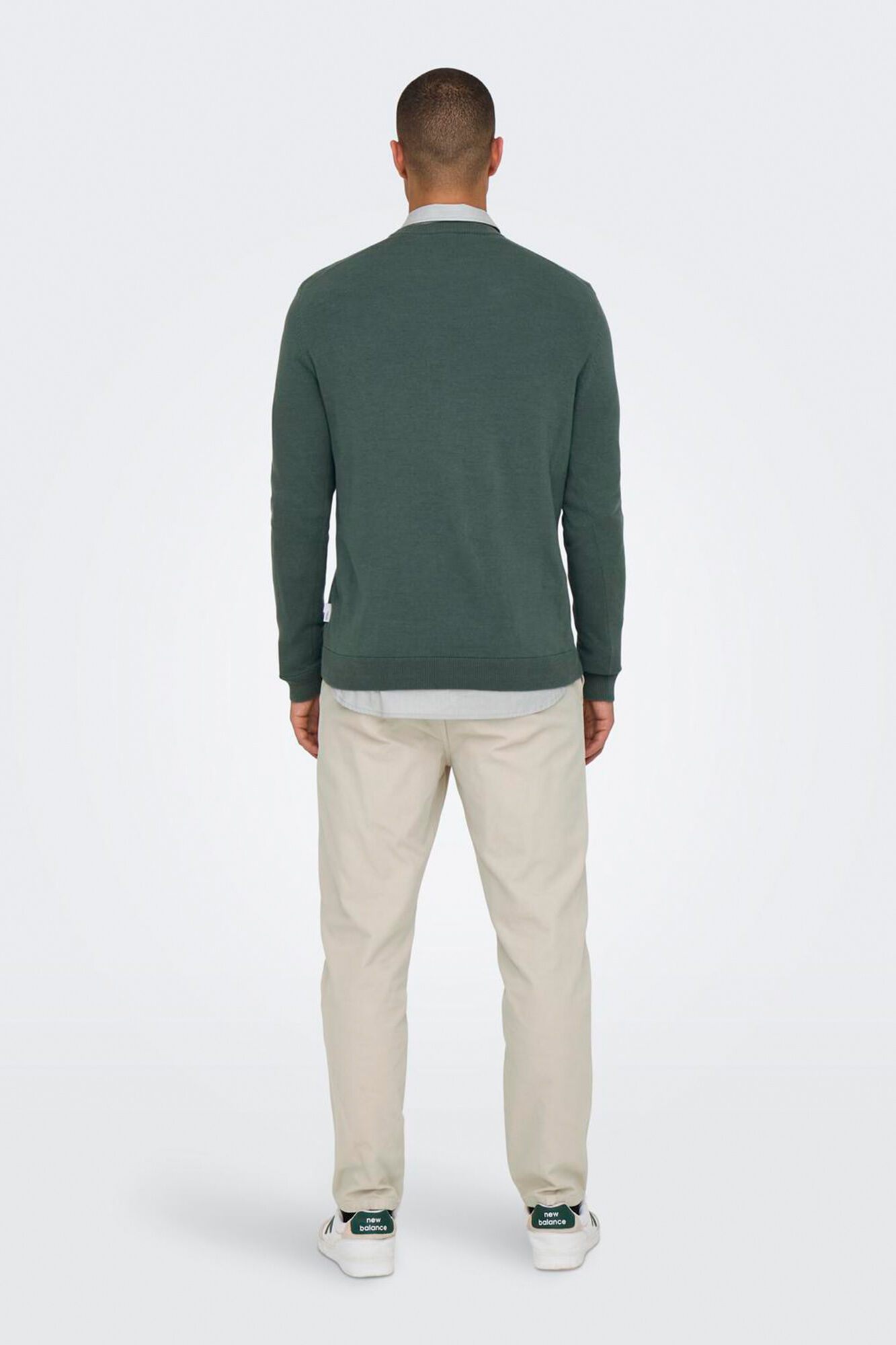 Only & Sons Su&eacute;ter masculino com gola redonda. Corte regular.