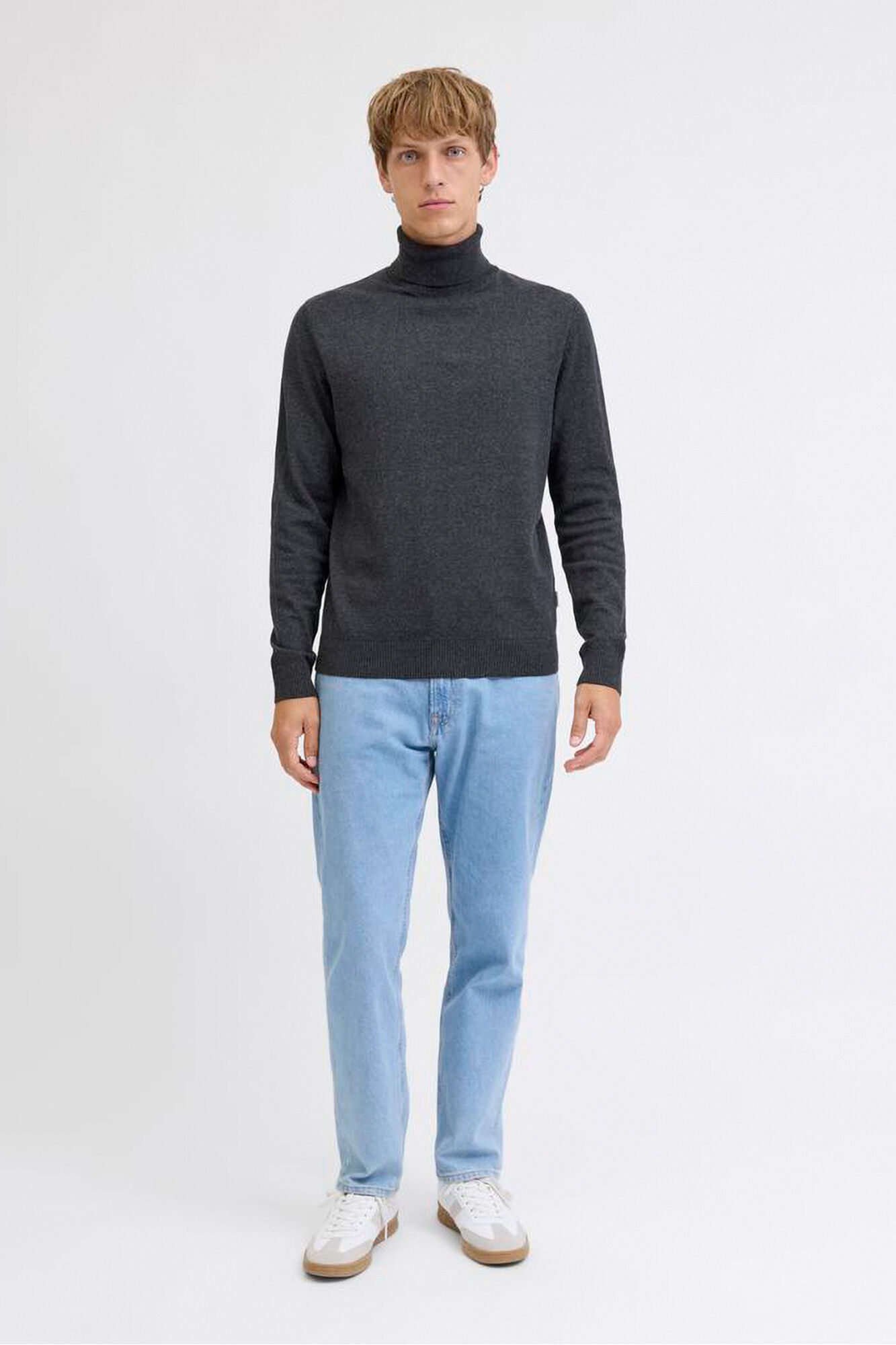 JJ REBEL Jersey de punto cuello vuelto