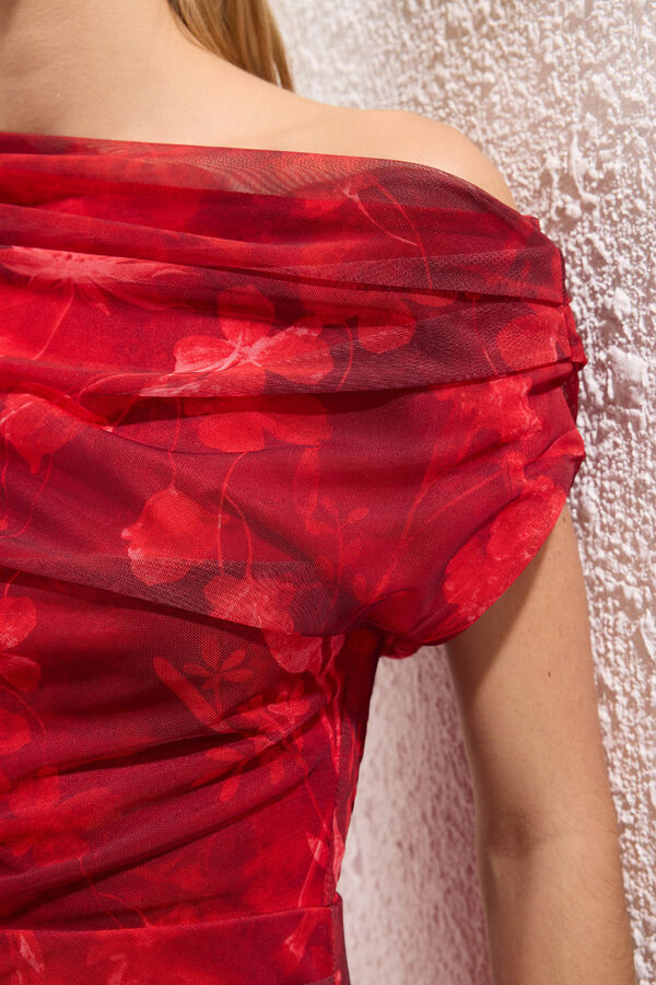 Trendyol Vestido maxi asim&eacute;trico rojo