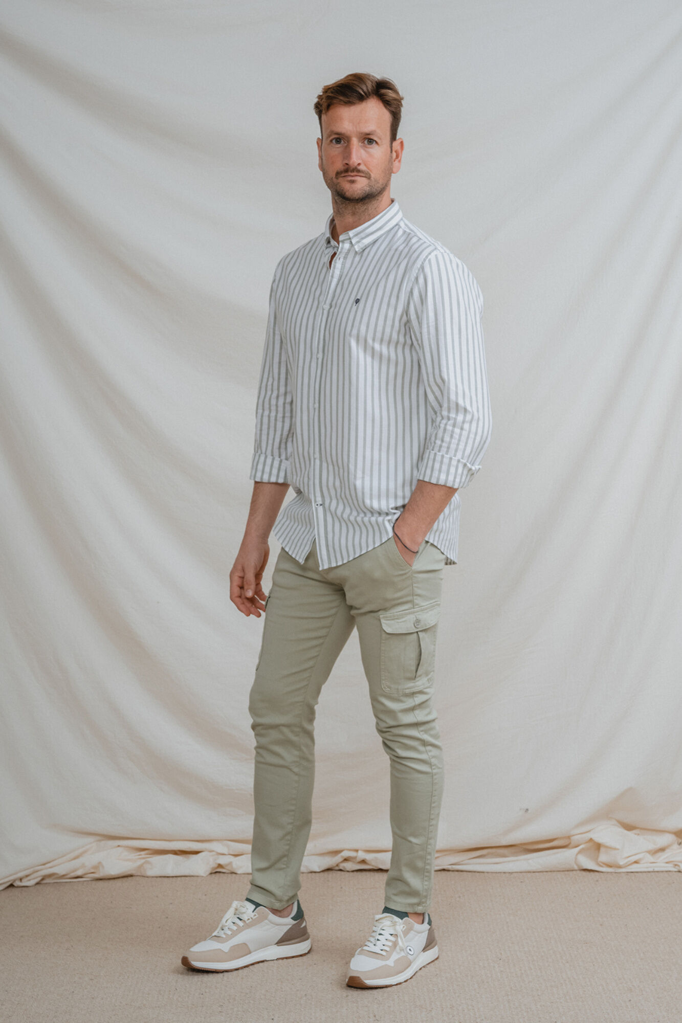 Celopman Cal&ccedil;a slim cargo com pin&ccedil;as
