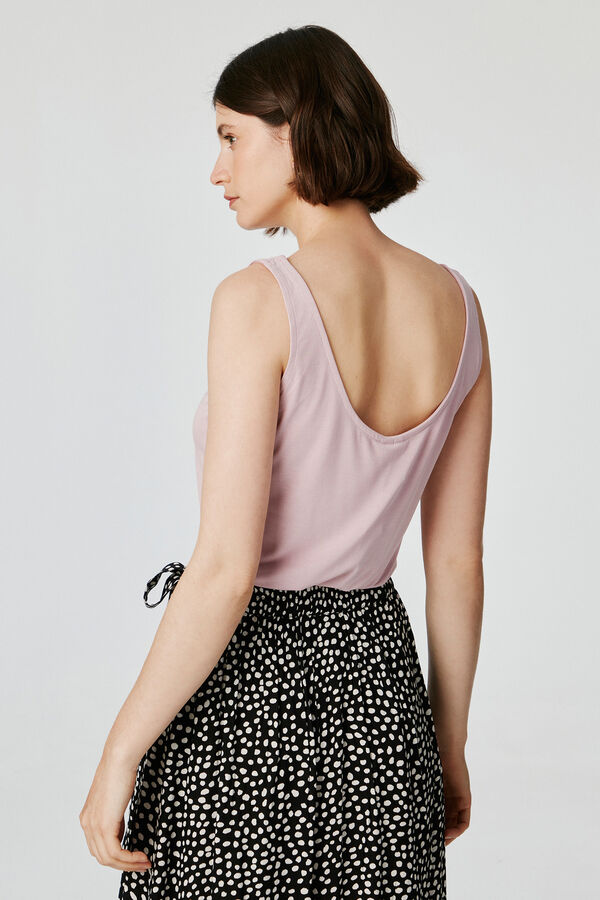 Pieces Camiseta b&aacute;sica pico rosa