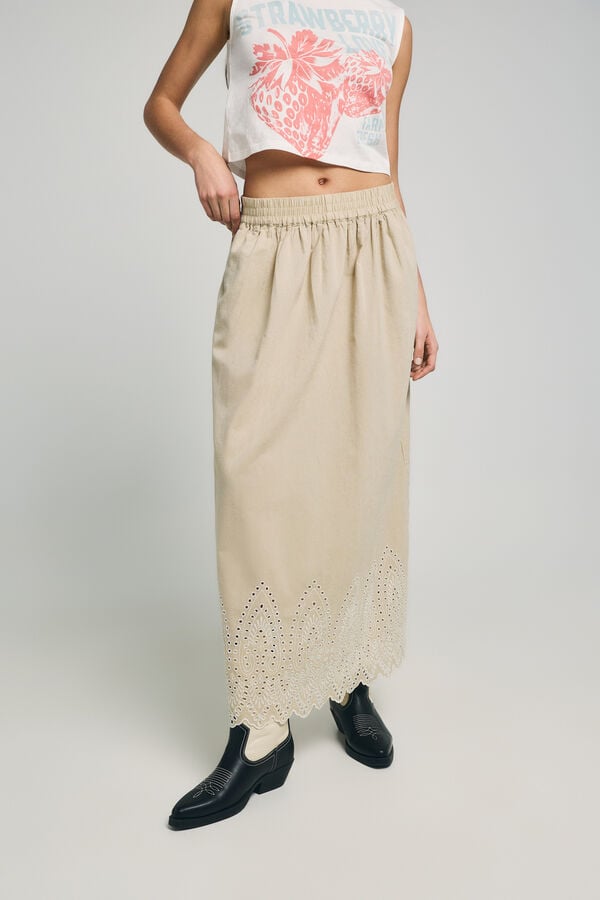 Only Saia comprida com bordados cru