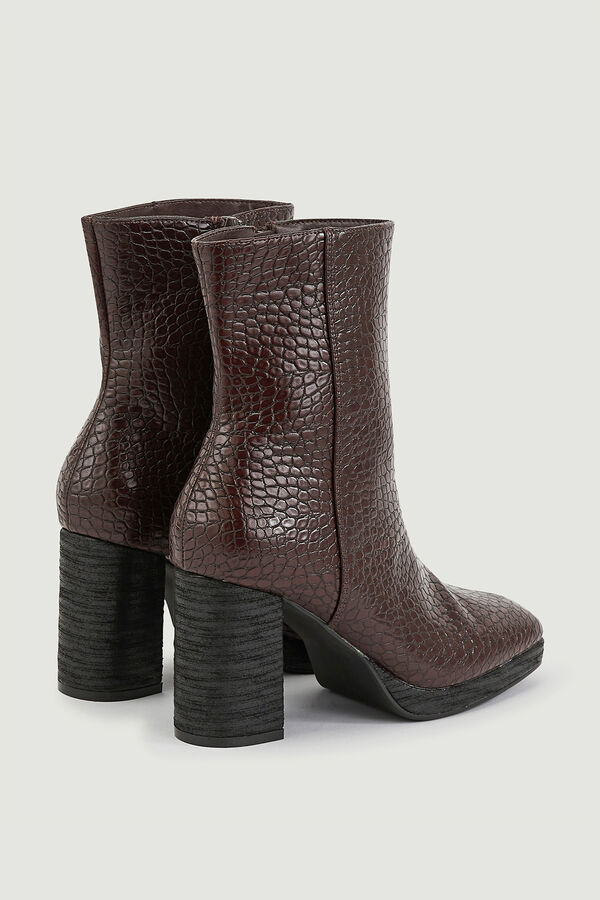 Pimkie Botines de punta cuadrada efecto cocodrilo marr&oacute;n