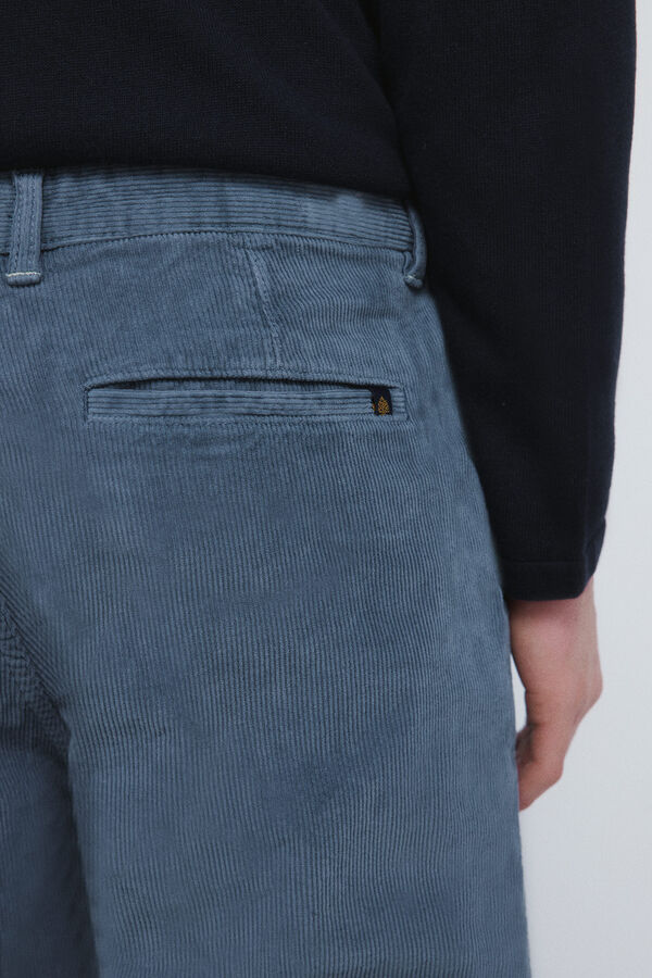 Springfield Cal&ccedil;as chino slim fit confort&aacute;vel de veludo cotel&ecirc; lavado azul