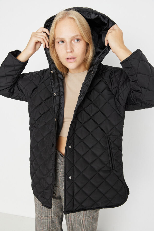 Trendyol Sobretudo acolchoado preto