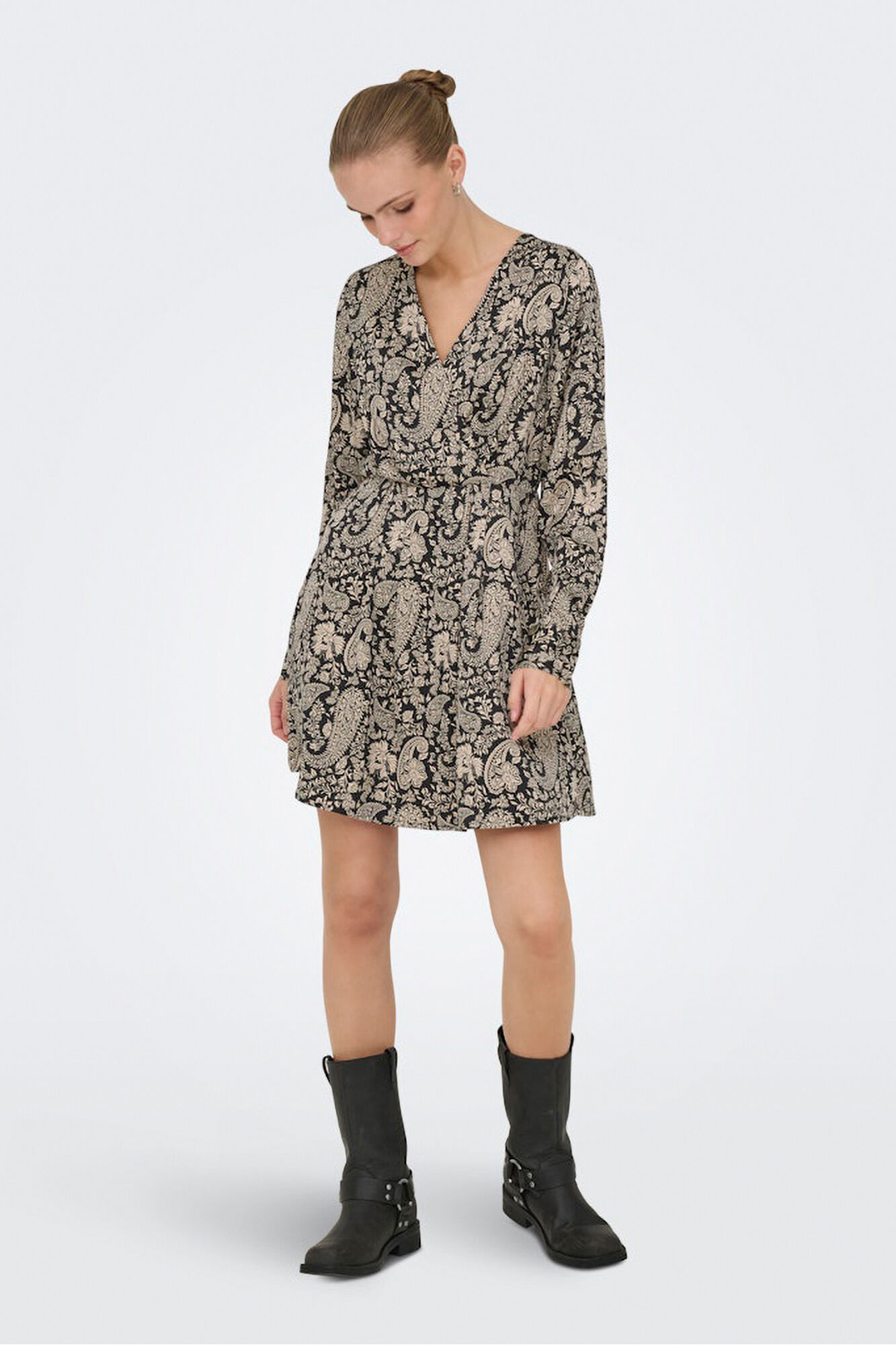 Only Vestido corto satinado
