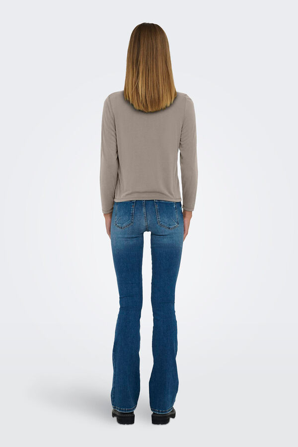 Only Top manga larga cuello alto marr&oacute;n