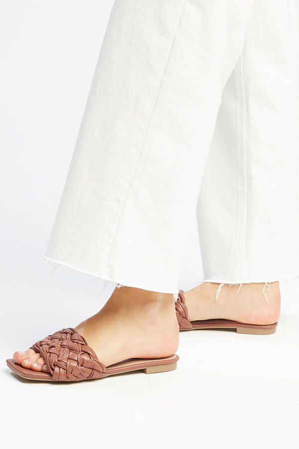 Pimkie Mules trenzados marr&oacute;n