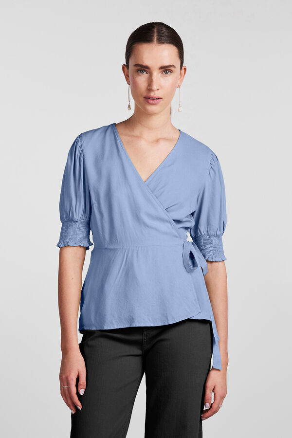 Pieces T-shirt com decote cruzado. azul