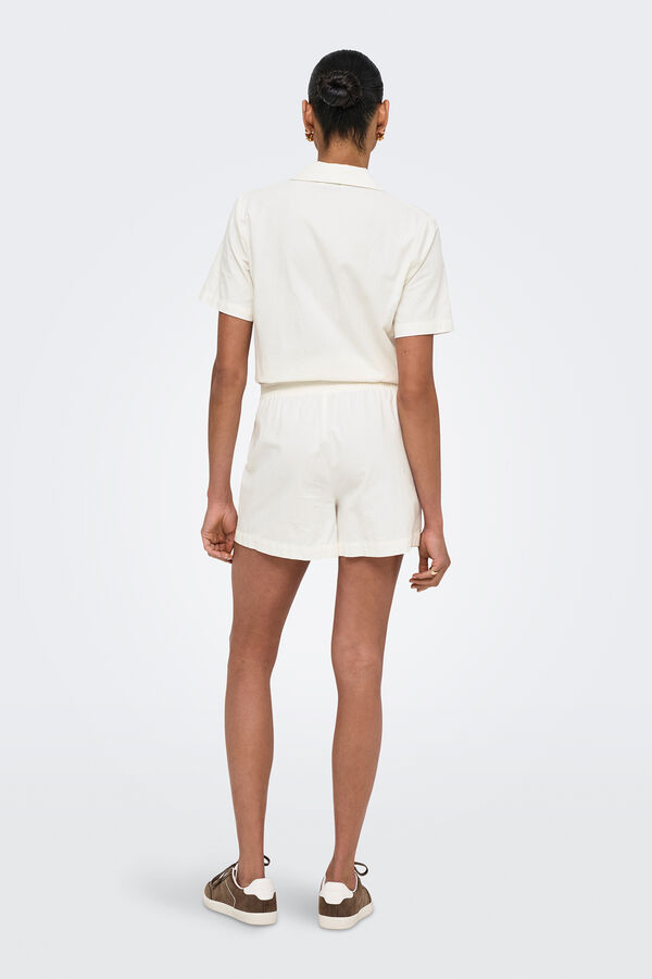 JDY Short bordado blanco