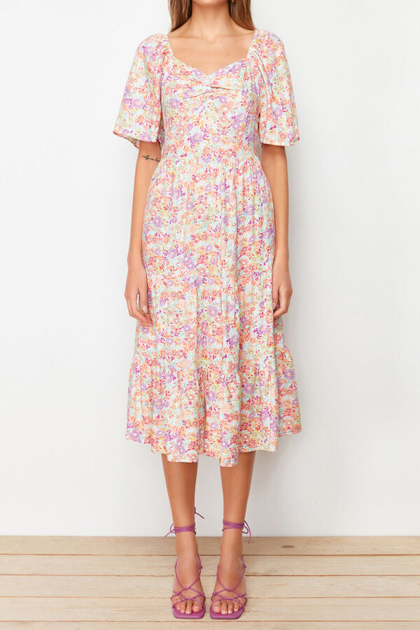 Trendyol Vestido midi escote coraz&oacute;n verde
