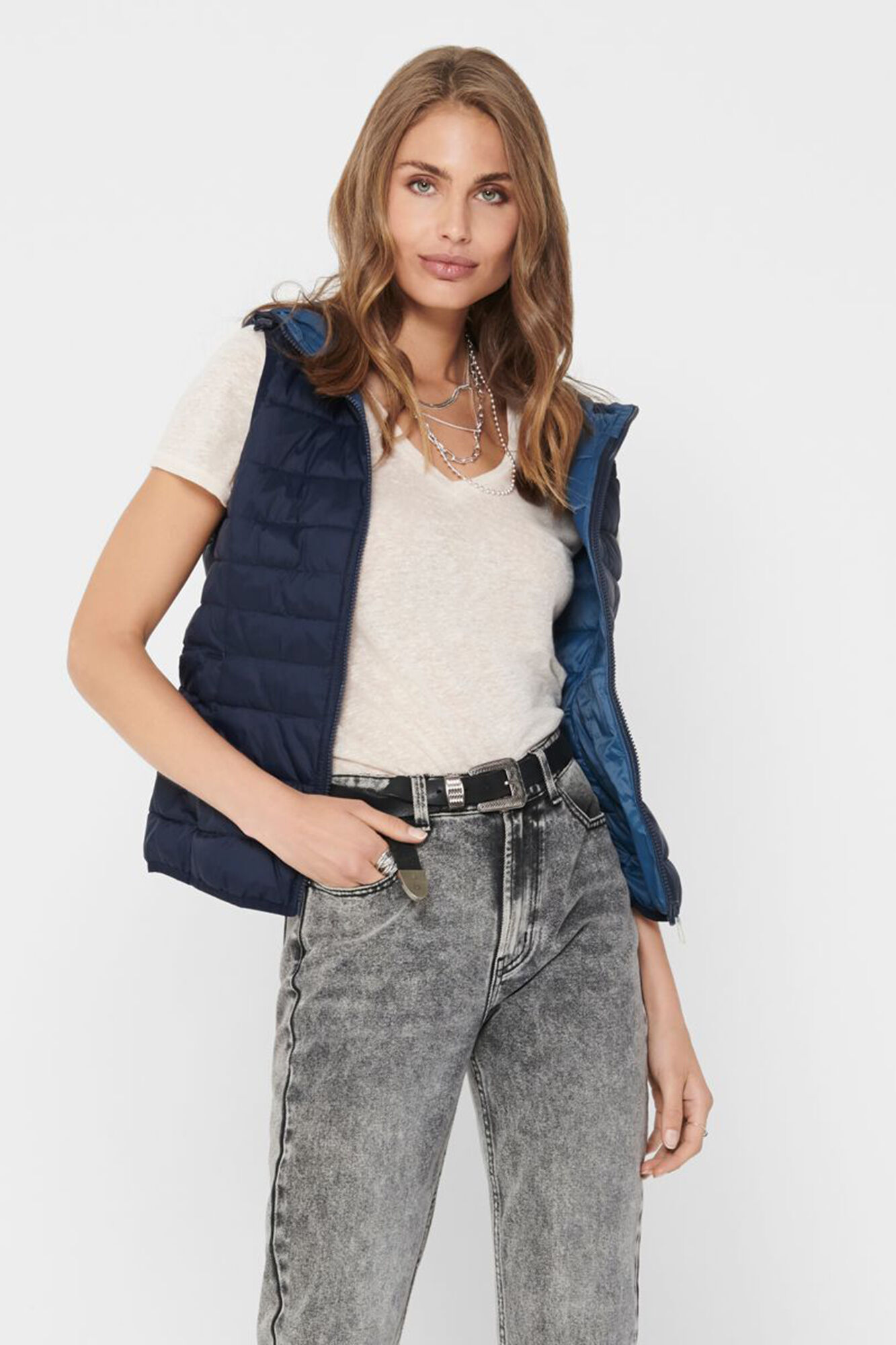 Only Colete acolchoado ultraleve com capuz