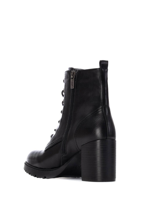 XTI Botin De Tac&oacute;n Con Cordones negro