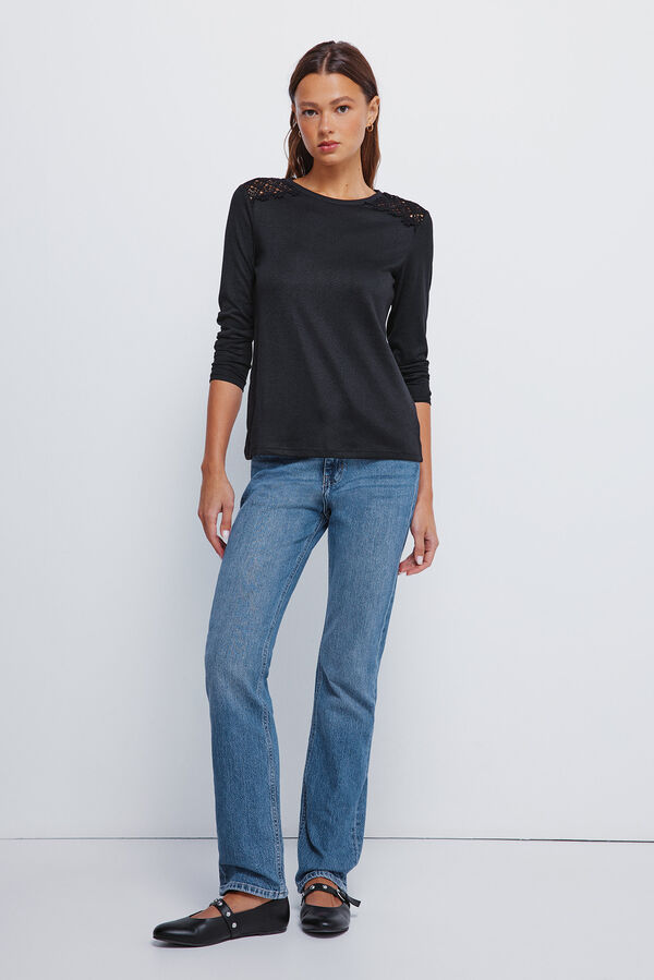 Springfield Camiseta hombros crochet negro