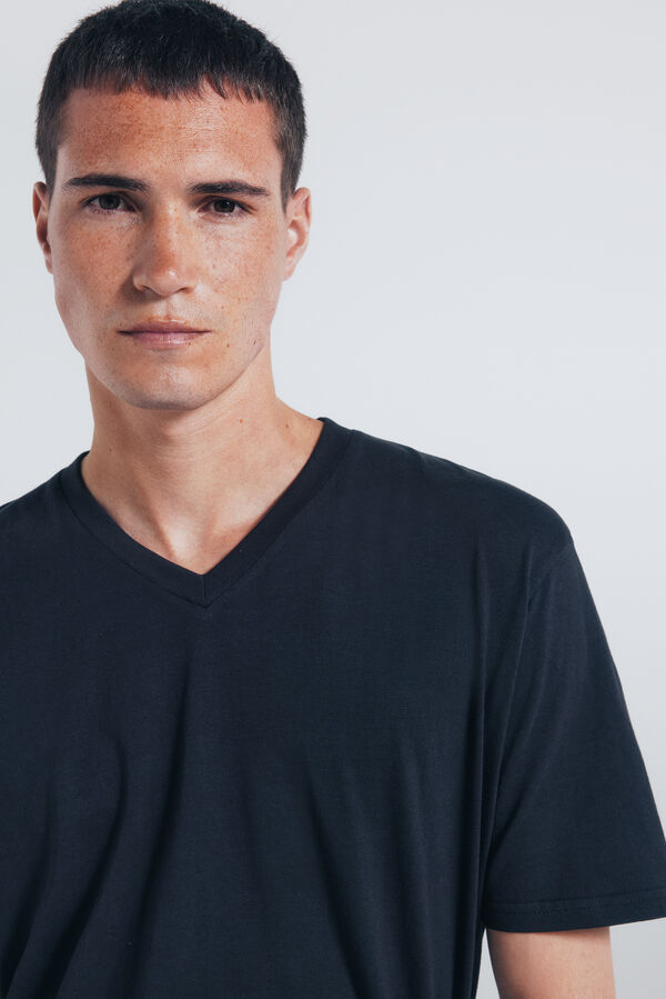 Springfield Camiseta b&aacute;sica cuello pico negro