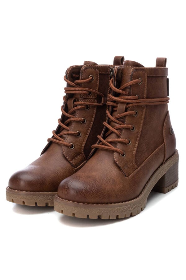 Refresh Bota de salto com cadar&ccedil;o vison