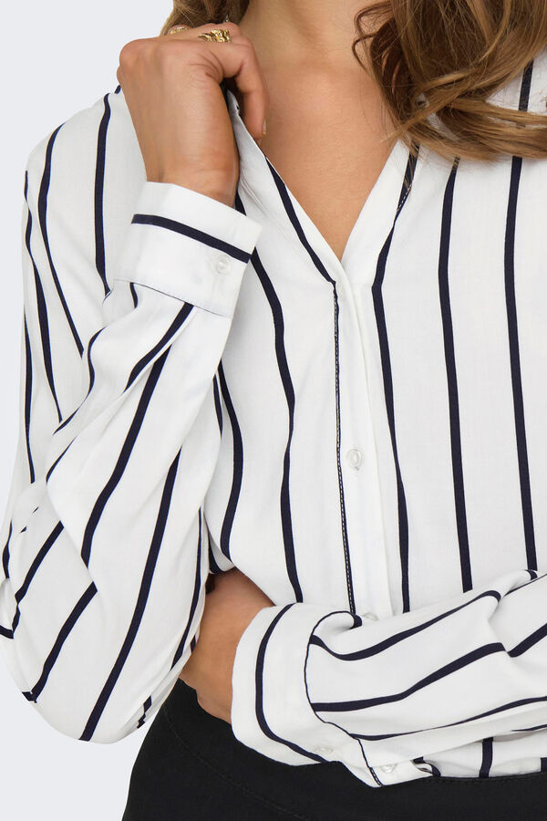 Only Camisa manga larga marfil