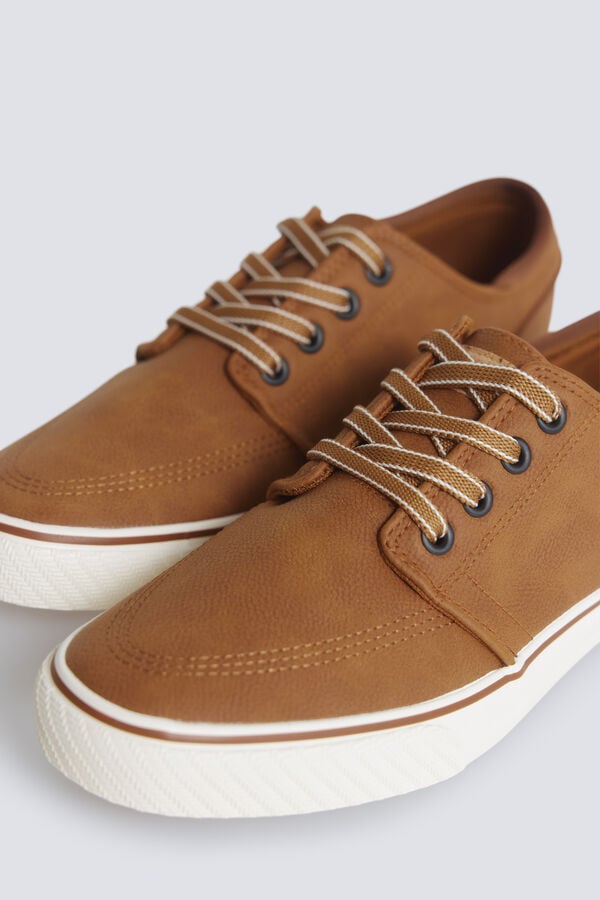Springfield Sneaker ic&oacute;nica em efeito pele castanho
