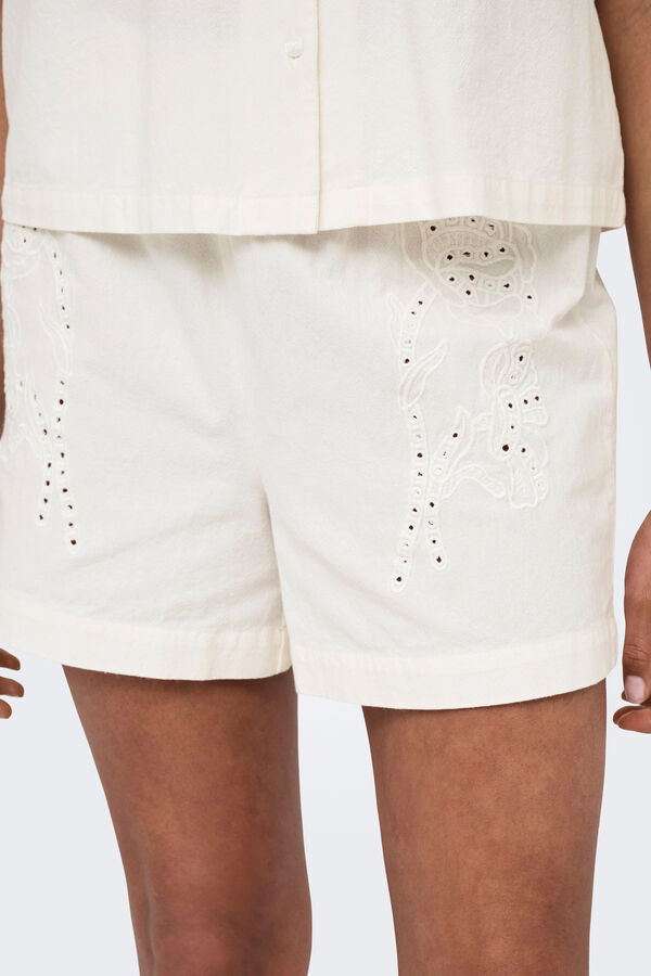 JDY Short bordado blanco