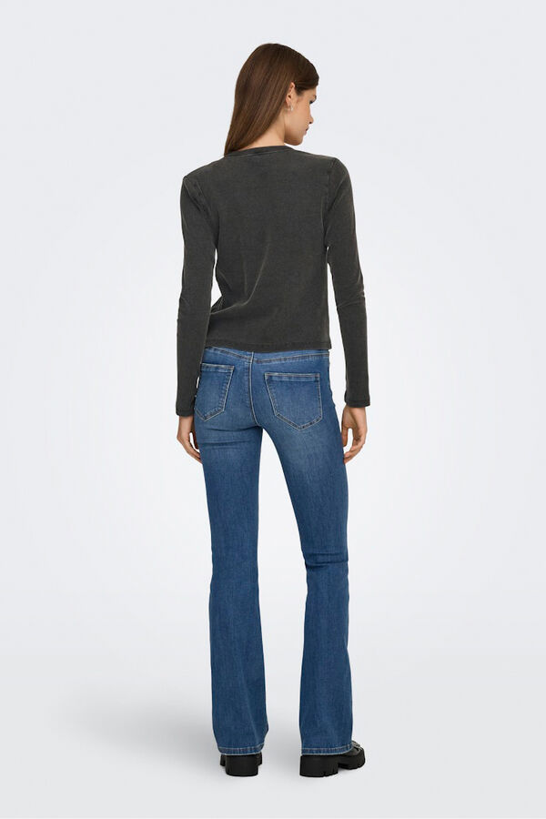 Only Top acanalado detalle tachas negro