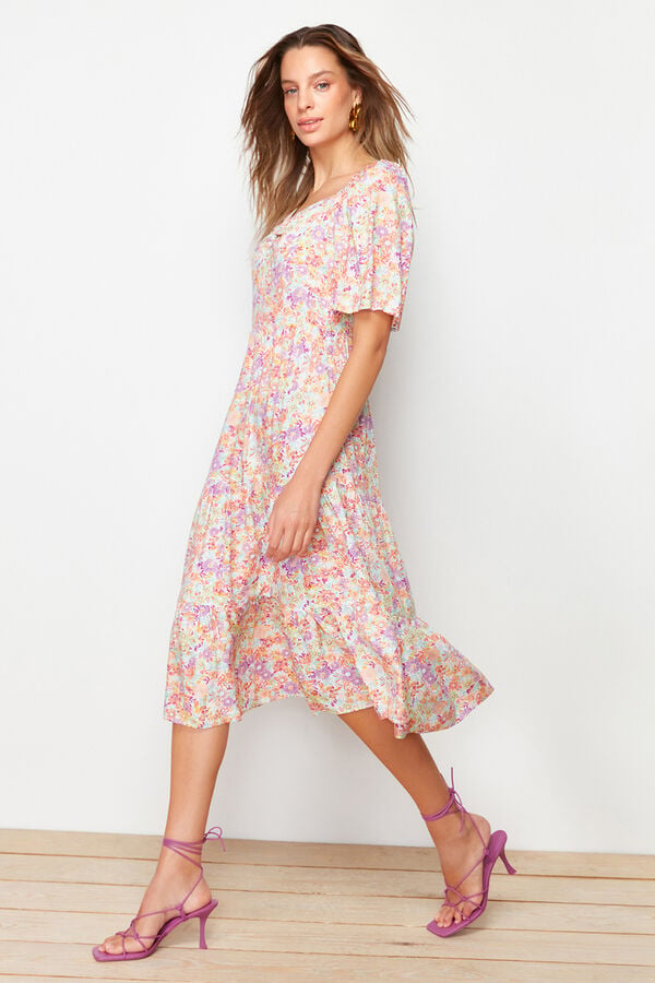 Trendyol Vestido midi escote coraz&oacute;n verde