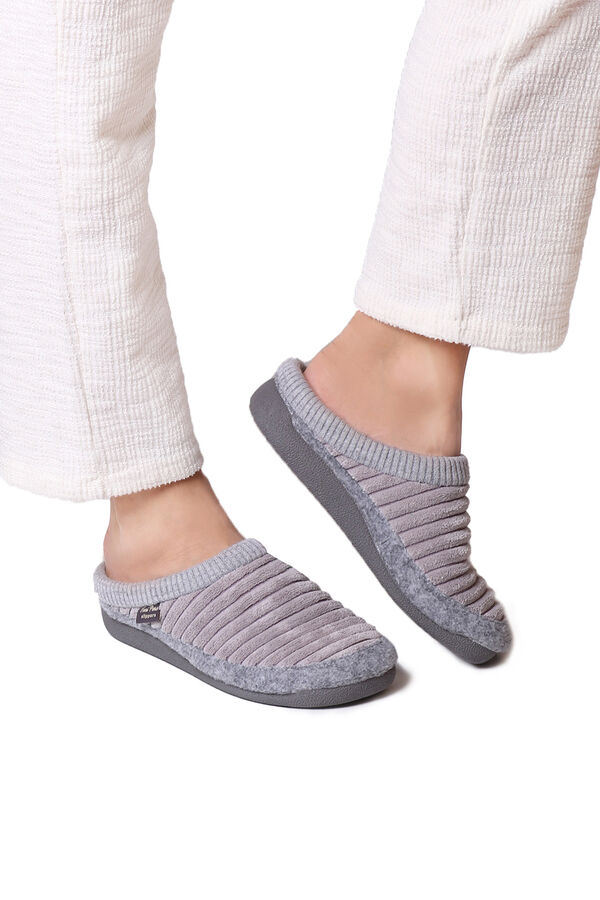 Womensecret Zapatilla para mujer en fieltro y pelo sintético en gris gris