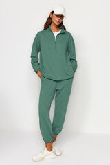 Trendyol Conjunto ch&aacute;ndal verde sudadera y pantal&oacute;n kaki
