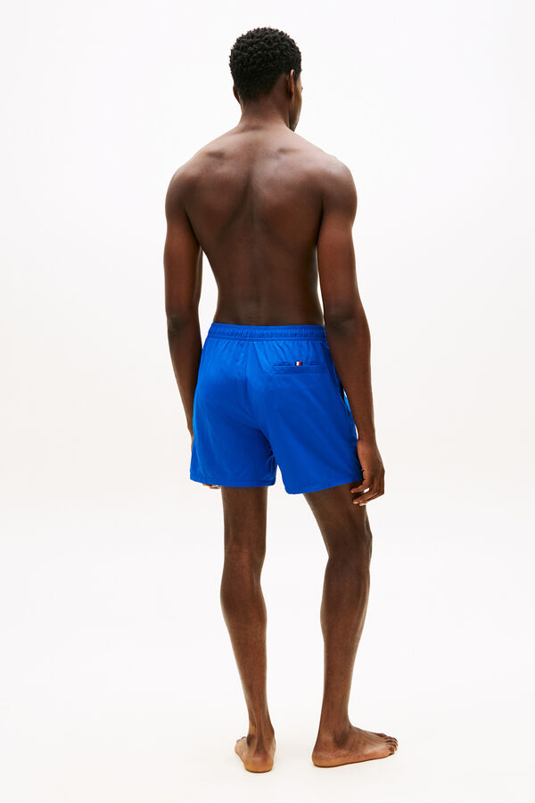 Tommy Hilfiger Ba&ntilde;ador hombre inscripci&oacute;n lateral azul