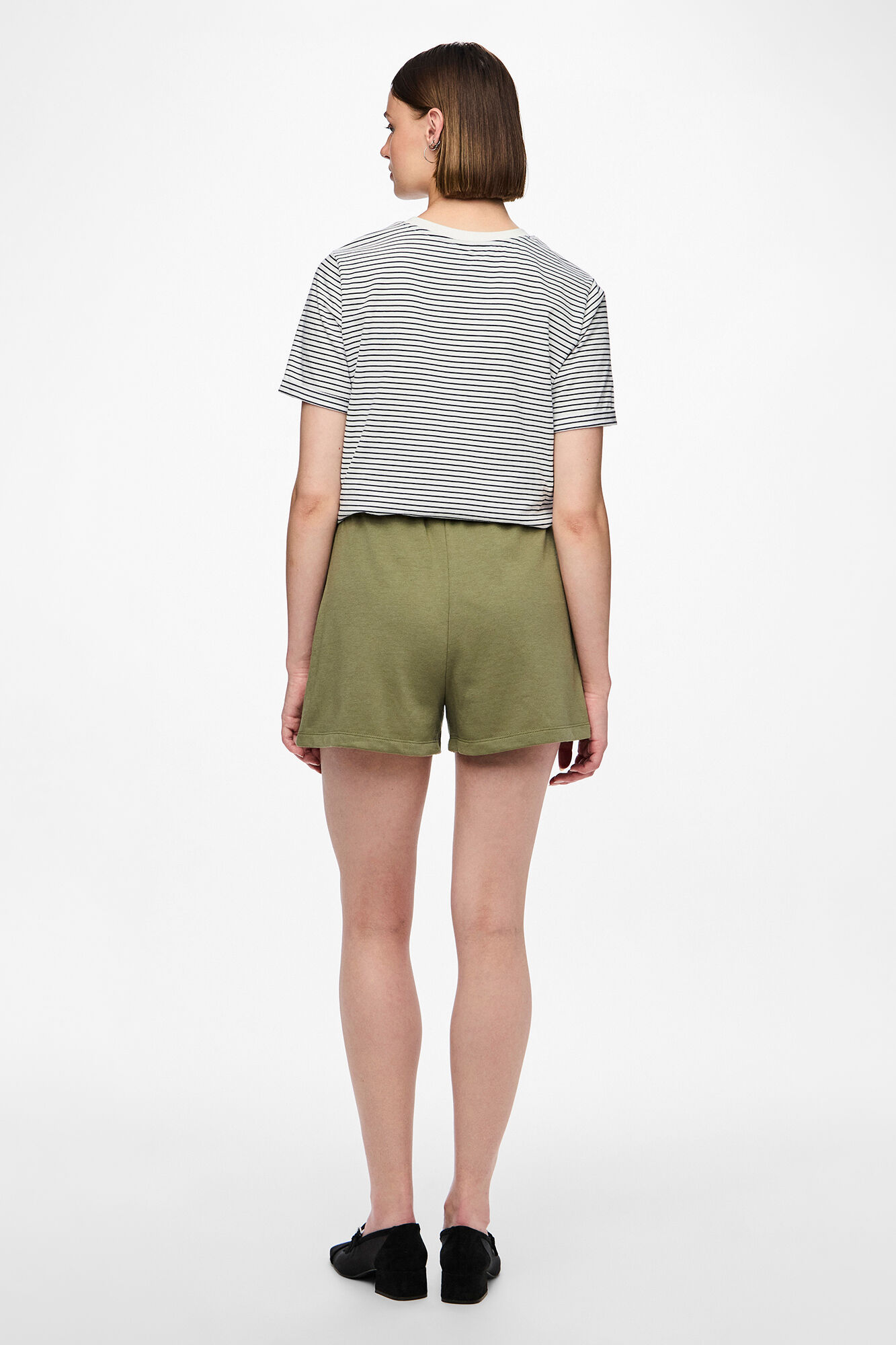 Pieces Pantal&oacute;n corto