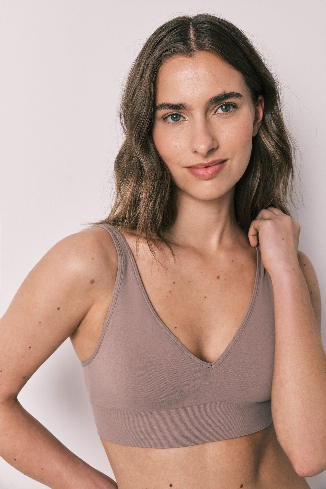 Women'secret Top triangular sin costuras marr&oacute;n NATURAL