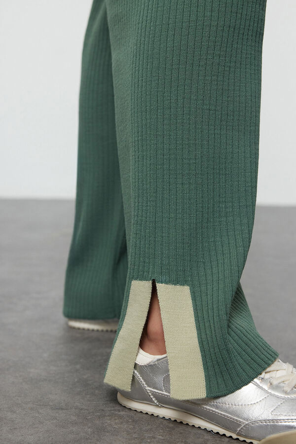 Trendyol Conjunto pantal&oacute;n y camiseta punto con ribetes&nbsp;&nbsp; verde