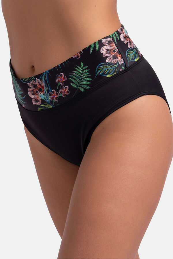 Dorina Braga de bikini hipster negro negro