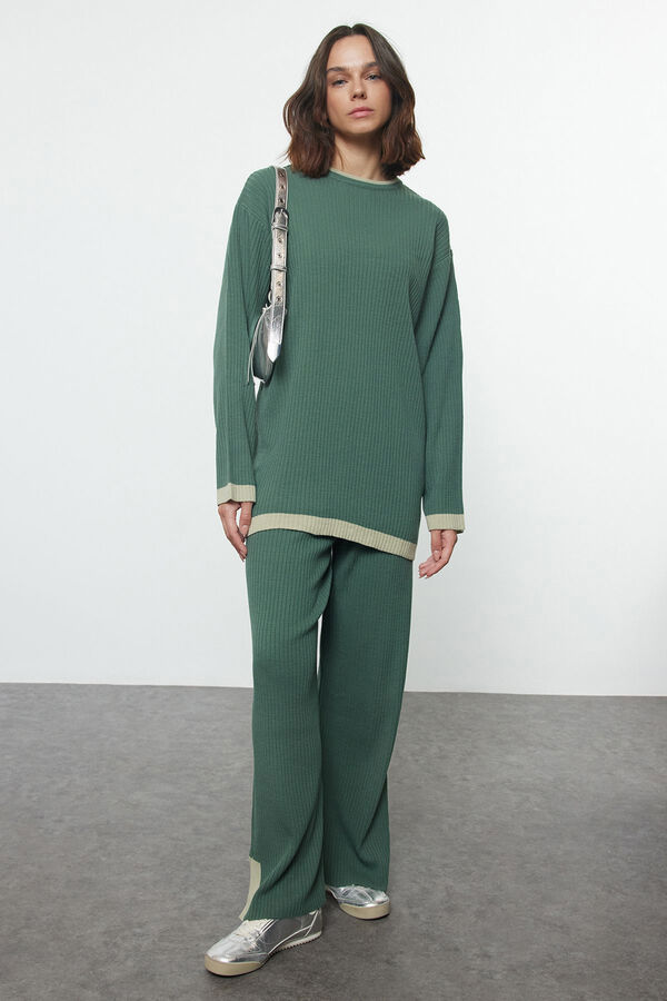 Trendyol Conjunto pantal&oacute;n y camiseta punto con ribetes&nbsp;&nbsp; verde