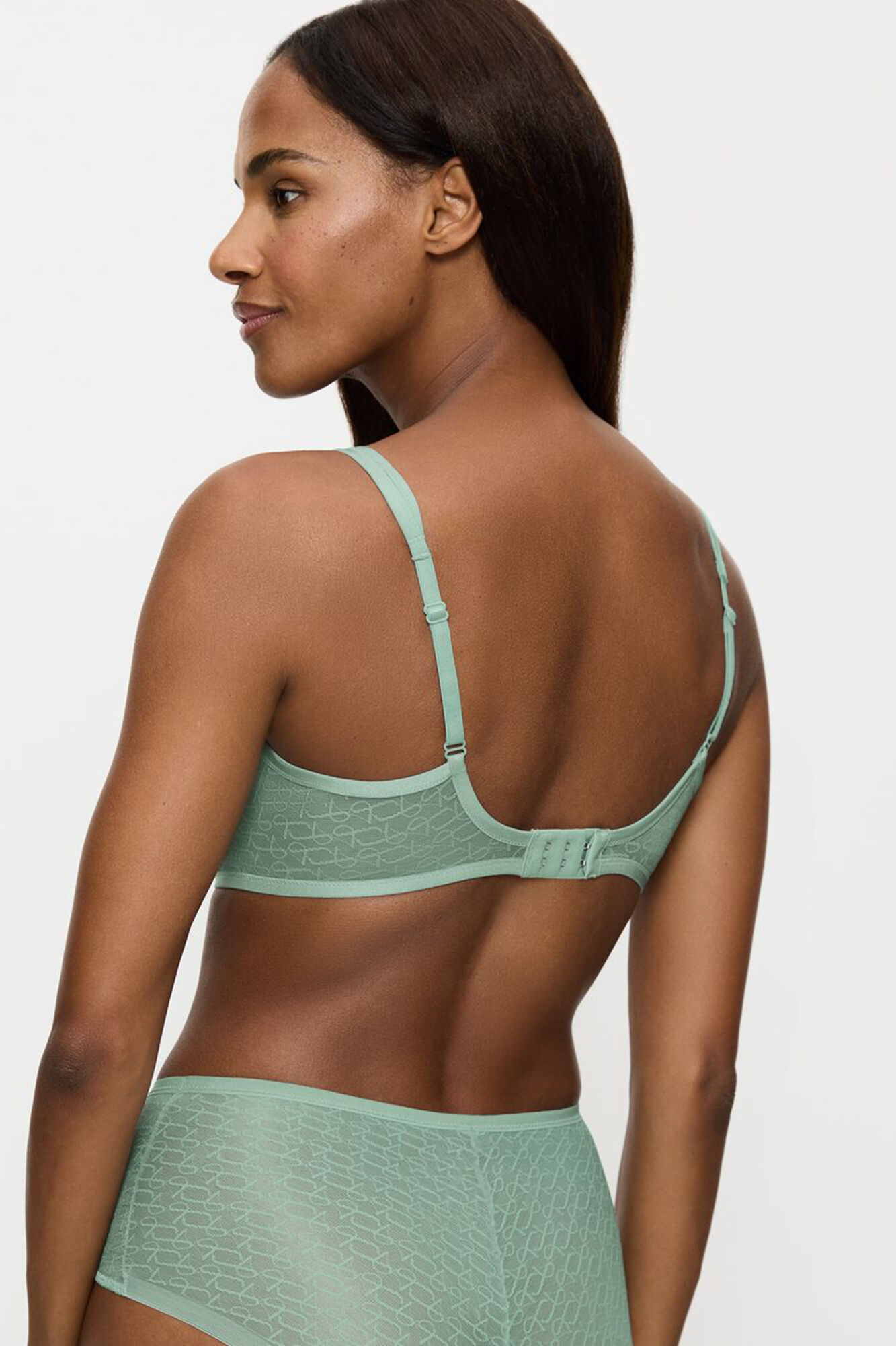 Triumph Suti&atilde; transparente exclusivo W01 EX