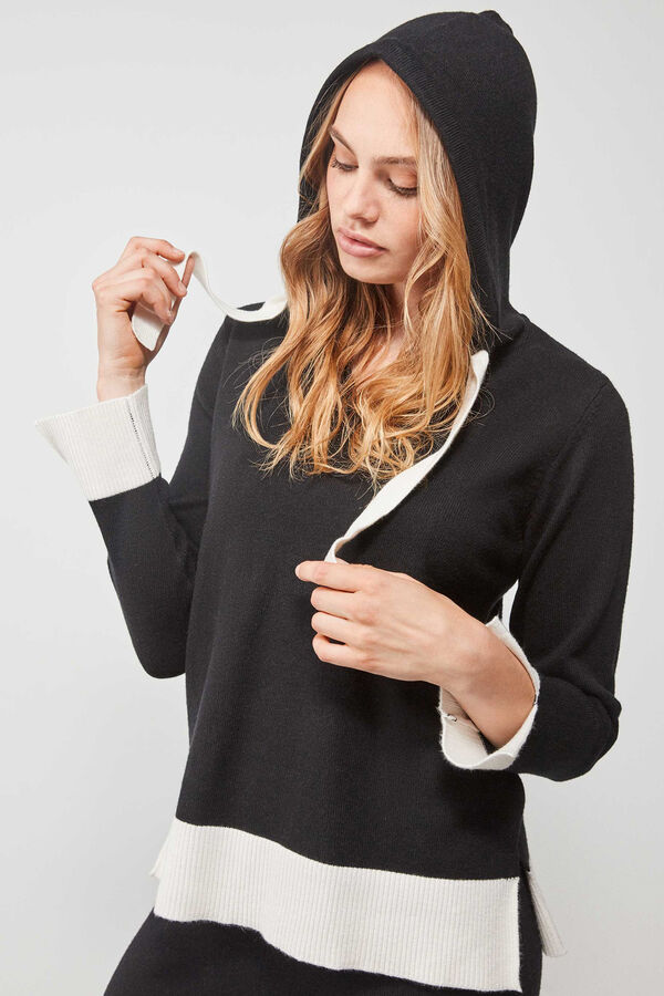 Gisela Conjunto sudadera y pantal&oacute;n negro