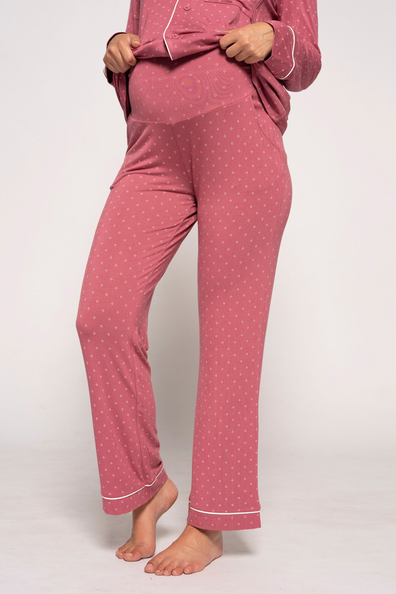 Ohma! Pijama pr&eacute;-mam&atilde; com bolinhas