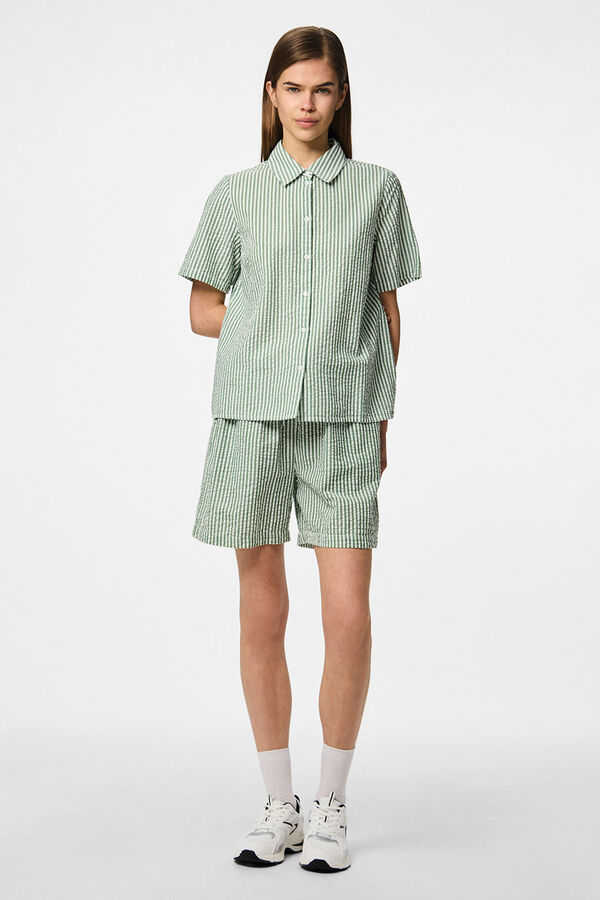 Pieces Pantalones cortos de rayas verde